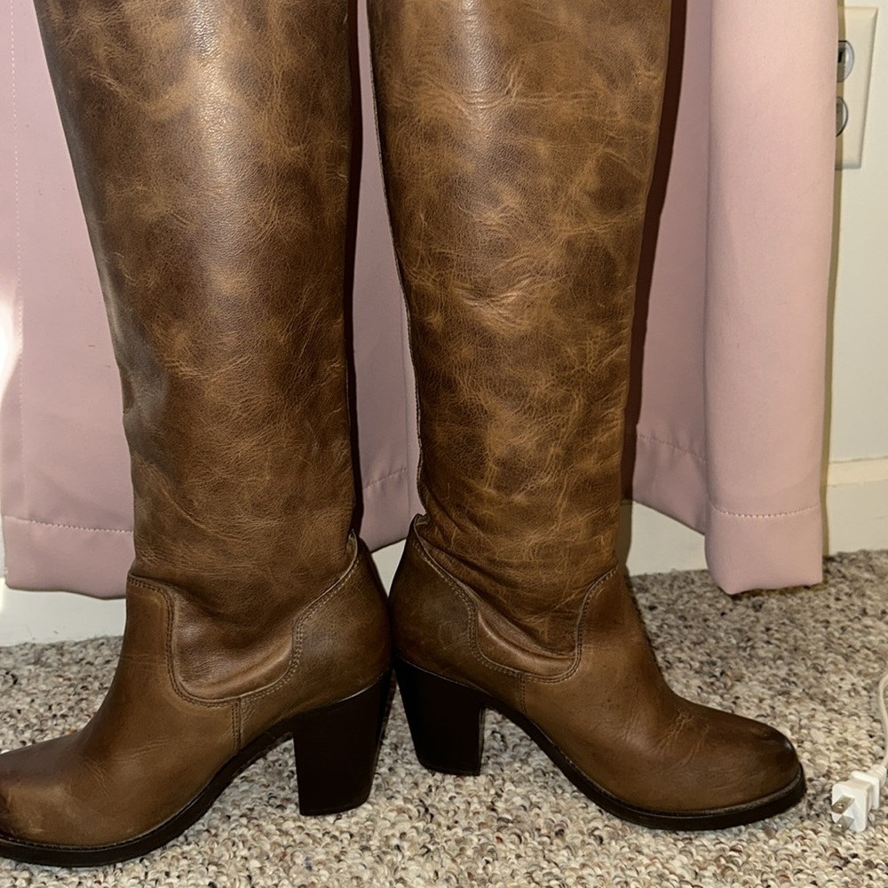 Ariat Gold Coast Distressed Leather Tall Boots Sz 7.5 - Picture 4 of 8